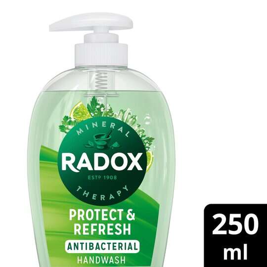 RADOX ANTIBATERIAL REFRESH HAND WASH 250ML 51610